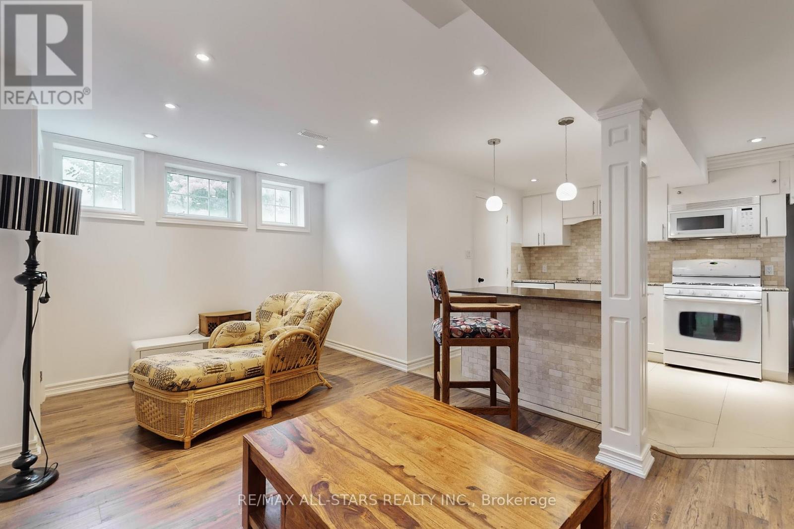 2400 Tesla Crescent, Oakville, Ontario  L6H 7T6 - Photo 33 - W12480334