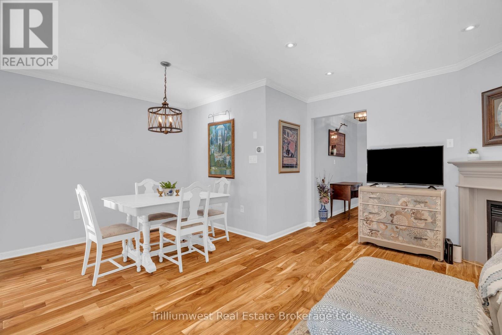 110 Panton Trail, Milton, Ontario  L9T 6K2 - Photo 12 - W12480649