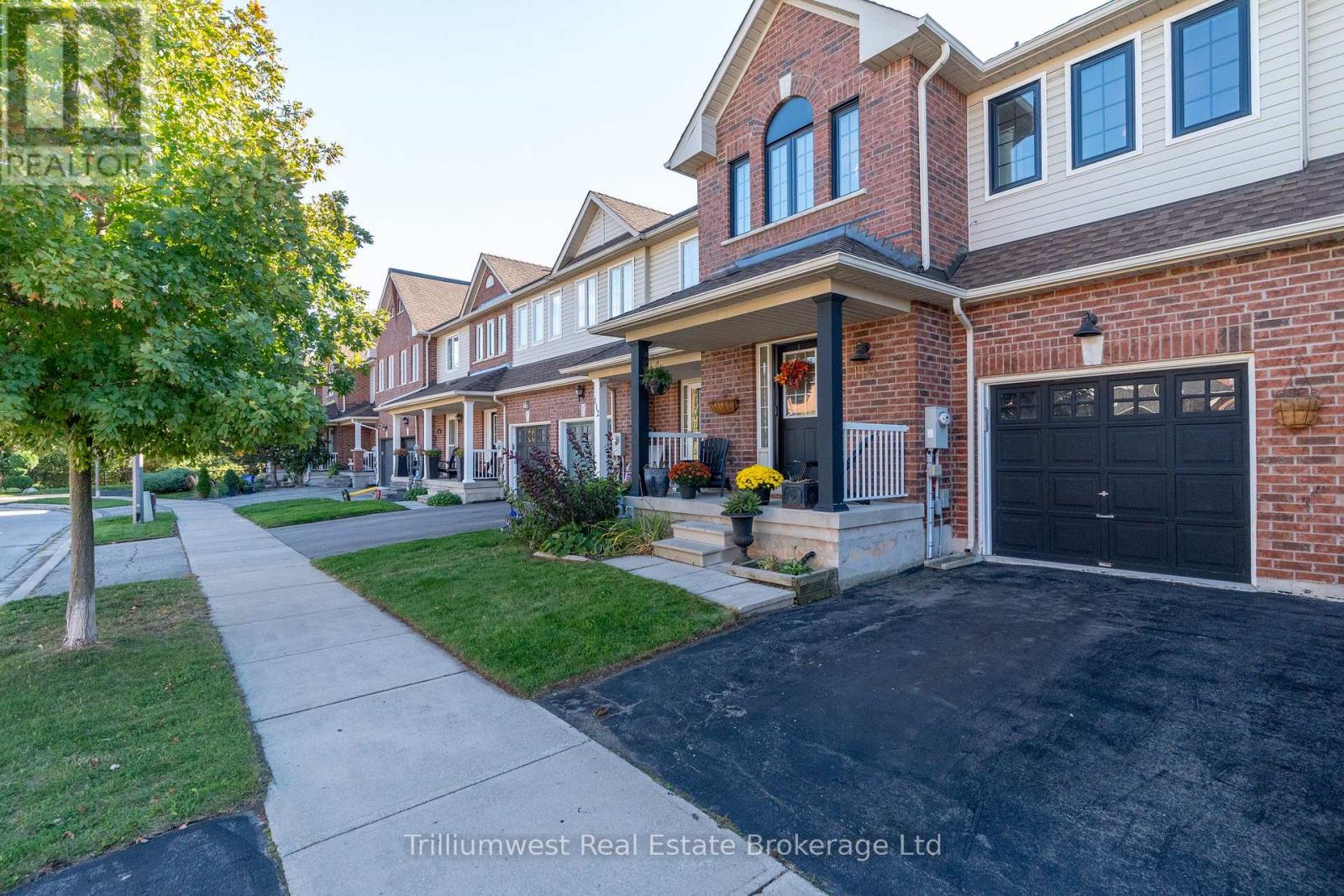 110 Panton Trail, Milton, Ontario  L9T 6K2 - Photo 3 - W12480649