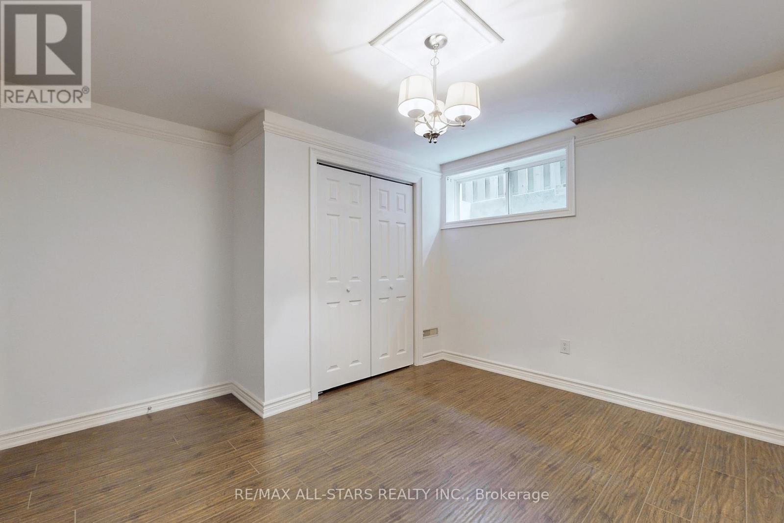 2400 Tesla Crescent, Oakville, Ontario  L6H 7T6 - Photo 39 - W12480334