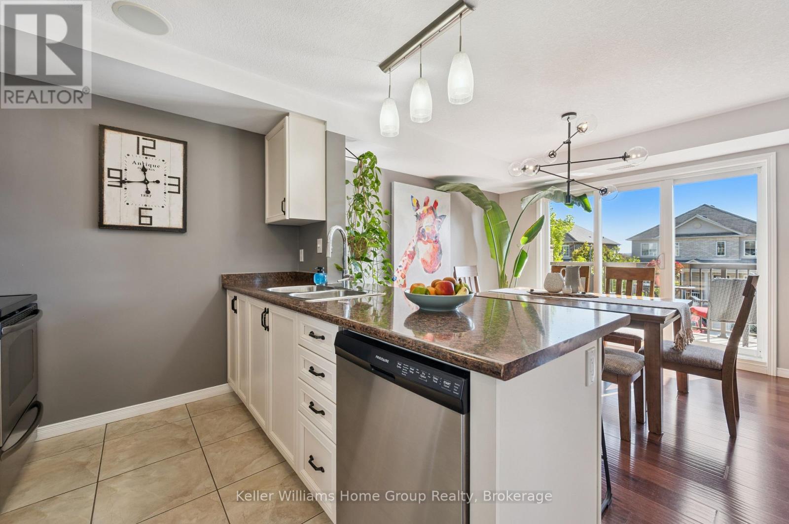 22 - 35 Mountford Drive, Guelph (Grange Road), Ontario  N1E 0G6 - Photo 6 - X12480632