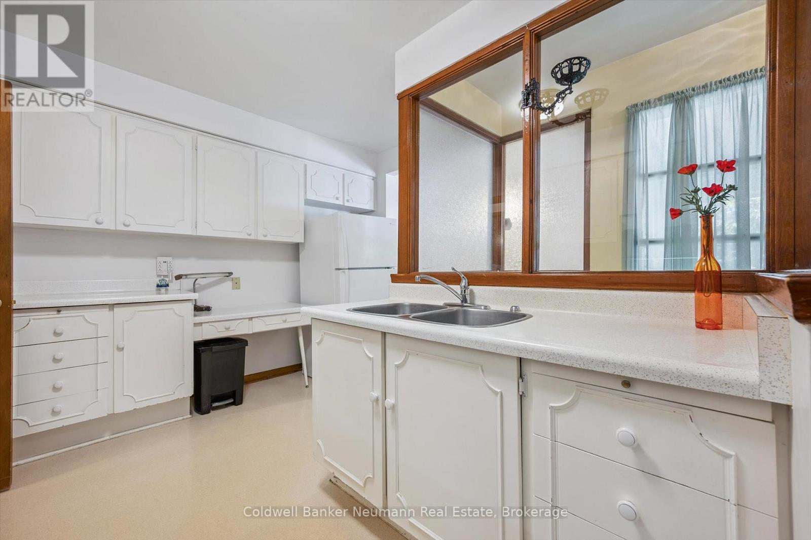 25 Oak Street, Guelph, Ontario  N1G 2N1 - Photo 19 - X12480676