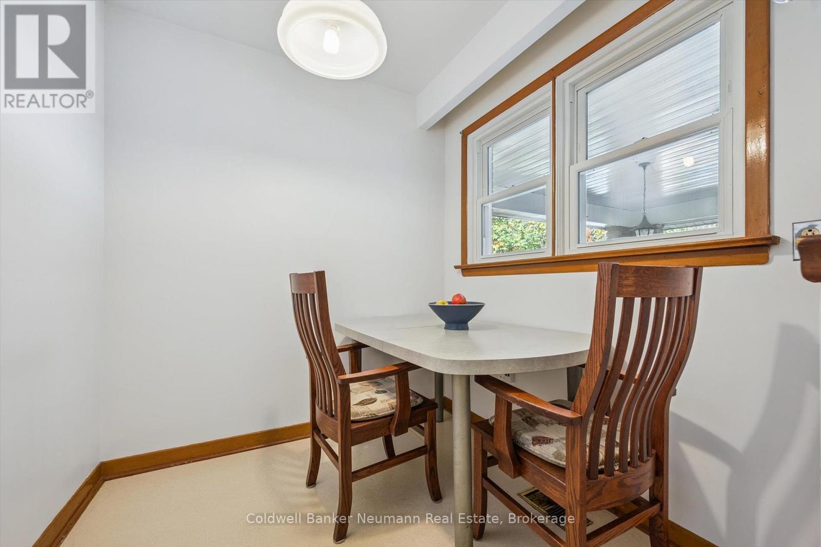 25 Oak Street, Guelph, Ontario  N1G 2N1 - Photo 23 - X12480676