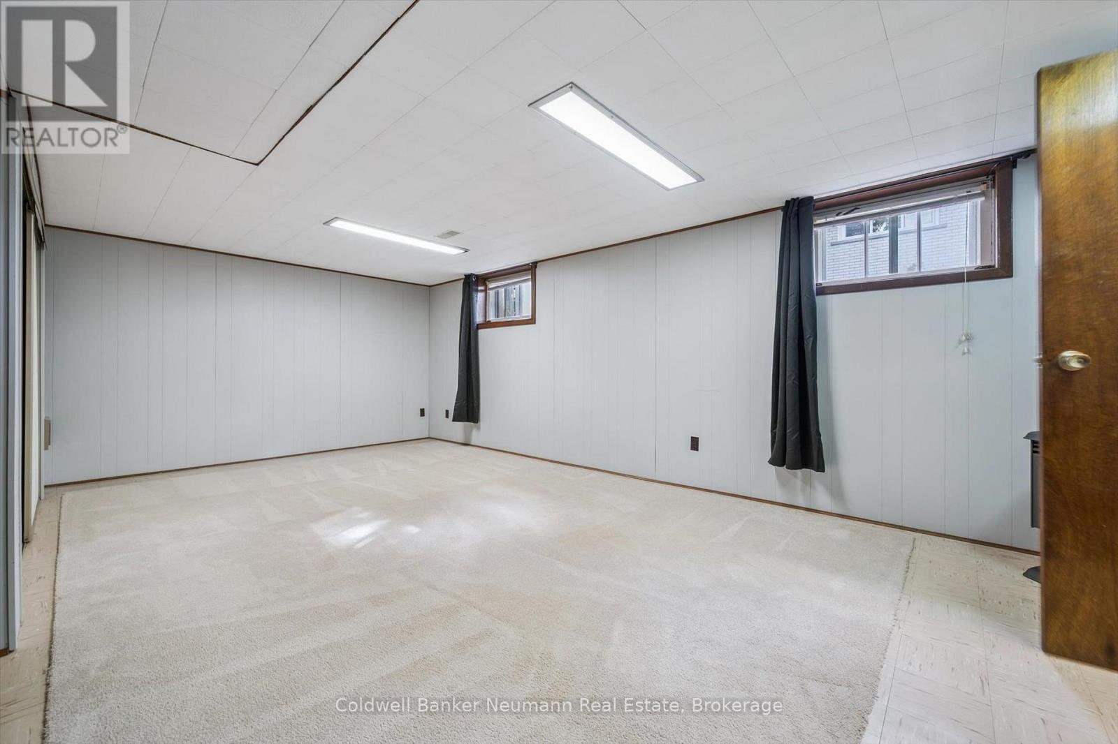 25 Oak Street, Guelph, Ontario  N1G 2N1 - Photo 36 - X12480676