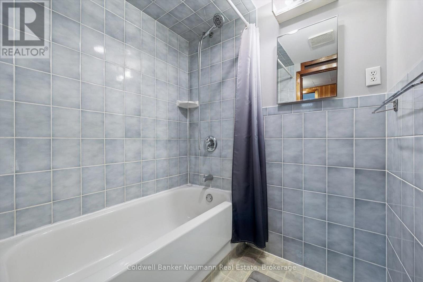 25 Oak Street, Guelph, Ontario  N1G 2N1 - Photo 40 - X12480676