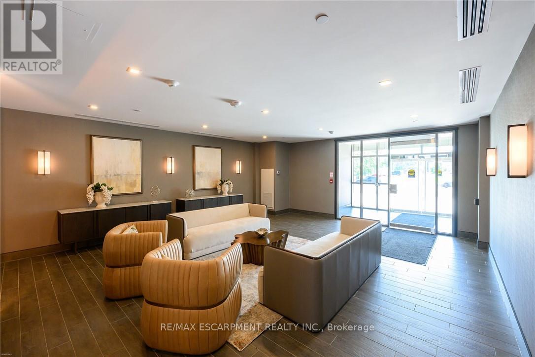 416 - 470 Dundas Street E, Hamilton, Ontario  L8B 2A6 - Photo 4 - X12480531