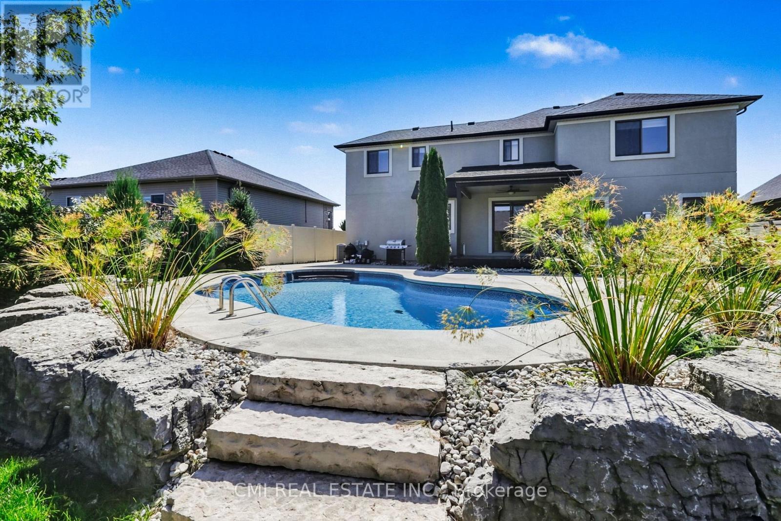 212 JASMINE DRIVE, Lakeshore, Ontario