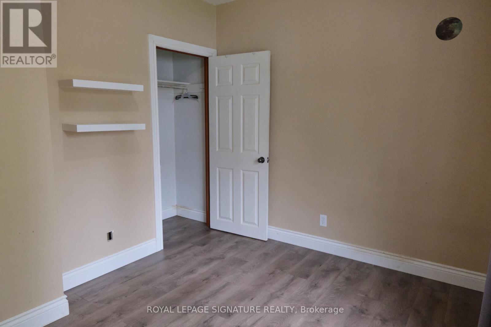 784 South Pelham Road S, Welland, Ontario  L3C 3C8 - Photo 15 - X12480599