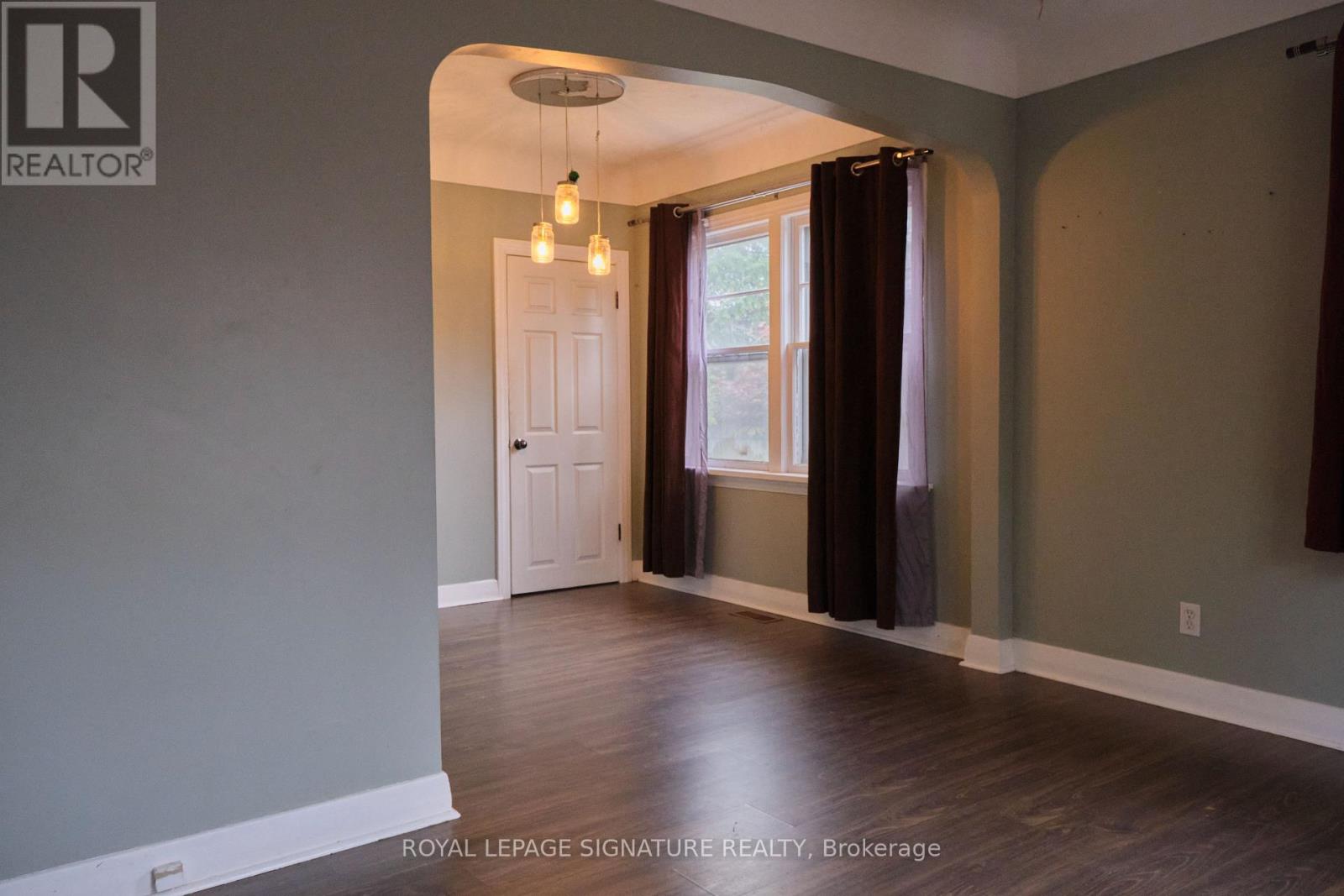 784 South Pelham Road S, Welland, Ontario  L3C 3C8 - Photo 7 - X12480599
