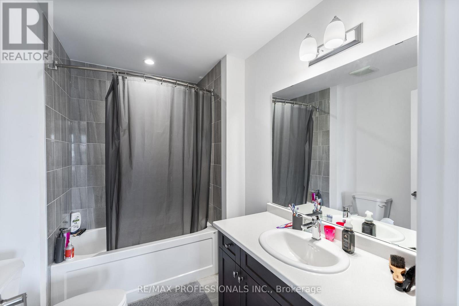 81 Callwood Way, Brantford, Ontario  N3T 0T2 - Photo 17 - X12480614