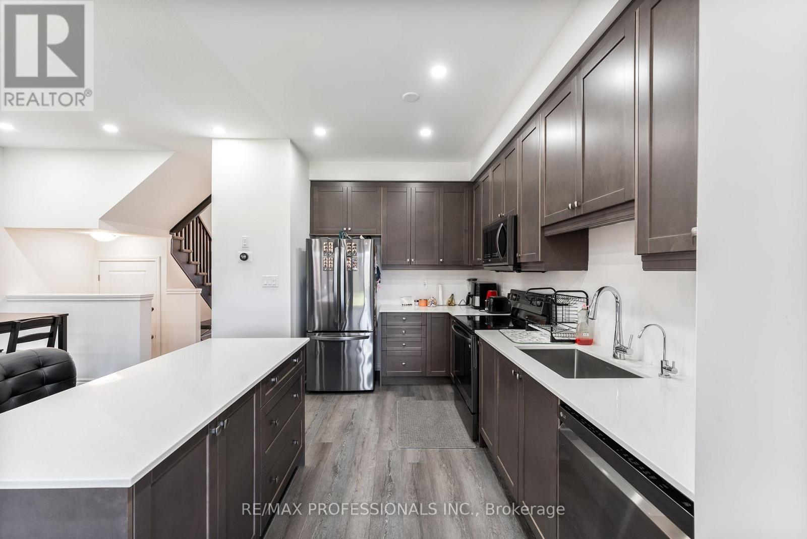 81 Callwood Way, Brantford, Ontario  N3T 0T2 - Photo 8 - X12480614