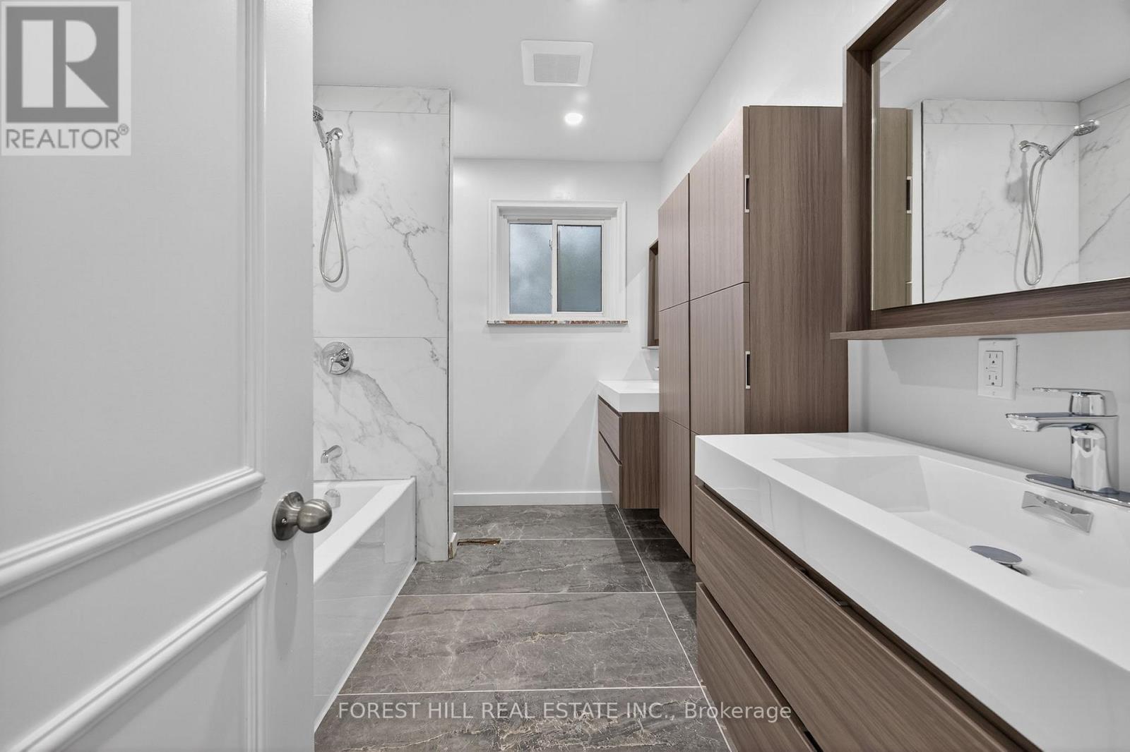 A - 19 Candis Drive, Toronto (Bathurst Manor), Ontario  M3H 5G3 - Photo 22 - C12480444