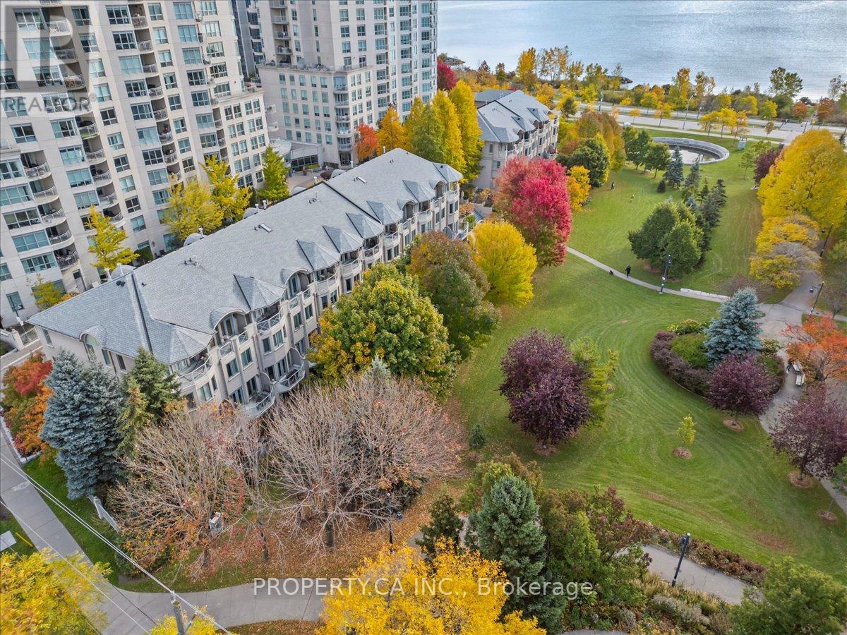 Th7 - 2111 Lake Shore Boulevard W, Toronto, Ontario  M8V 4B2 - Photo 5 - W12471834
