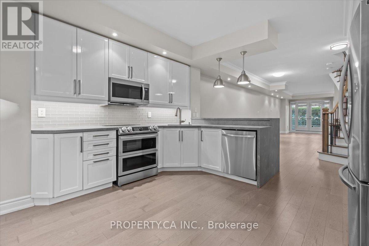 Th7 - 2111 Lake Shore Boulevard W, Toronto, Ontario  M8V 4B2 - Photo 12 - W12471834