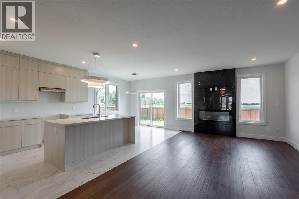 316 Stathis Boulevard, Sarnia, Ontario  N7S 0A8 - Photo 5 - 25023217