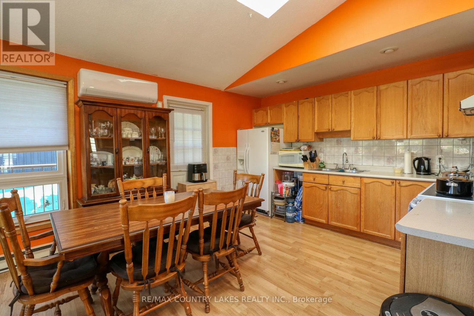 34 Simcoe Road, Ramara, Ontario  L0K 1B0 - Photo 6 - S12444536