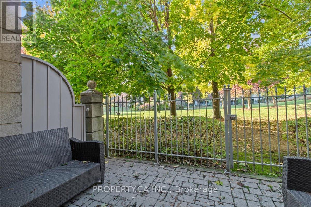 Th7 - 2111 Lake Shore Boulevard W, Toronto, Ontario  M8V 4B2 - Photo 34 - W12471834