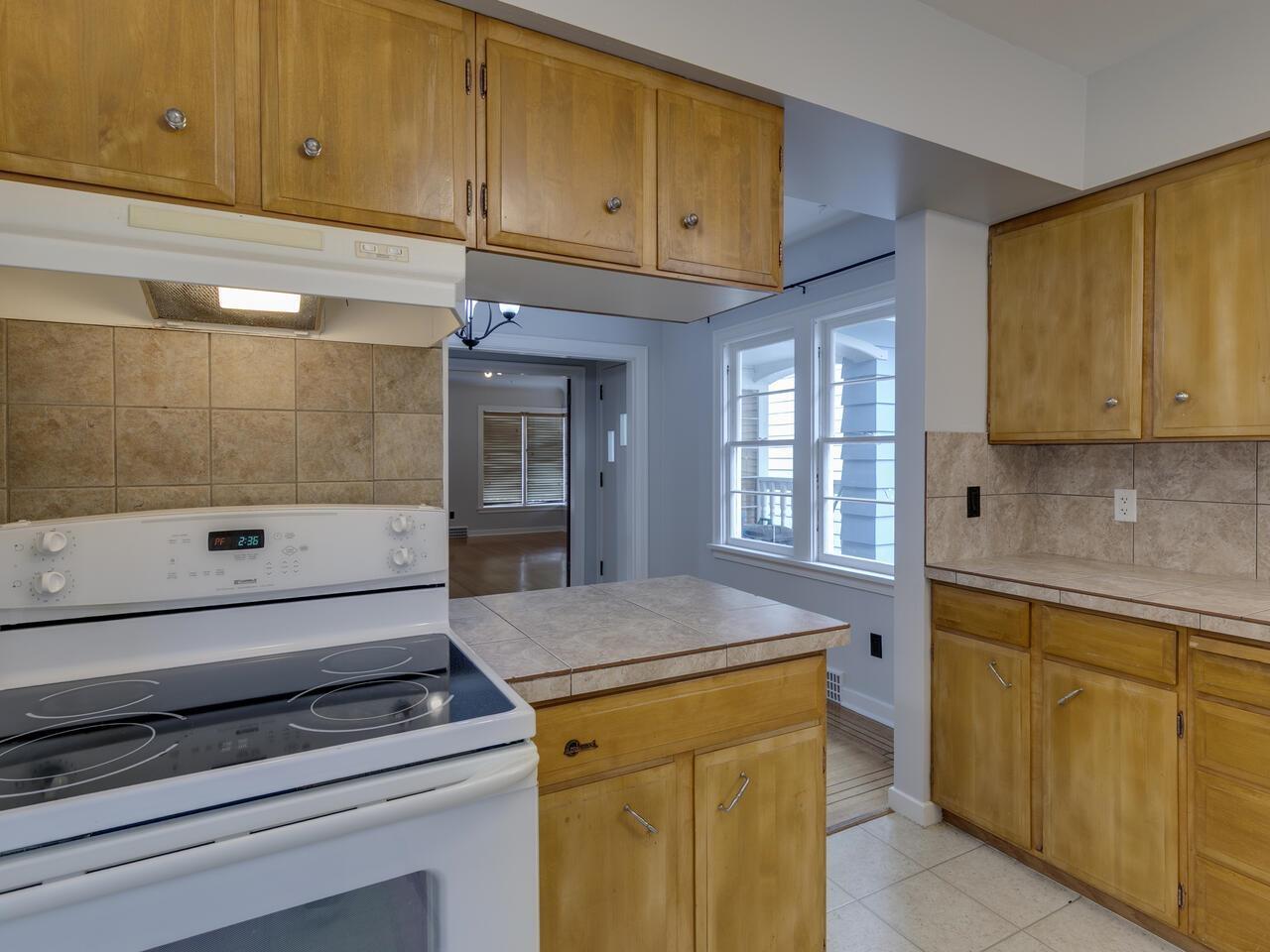 33700 3rd Avenue, Mission, British Columbia  V2V 1R2 - Photo 7 - R3061637