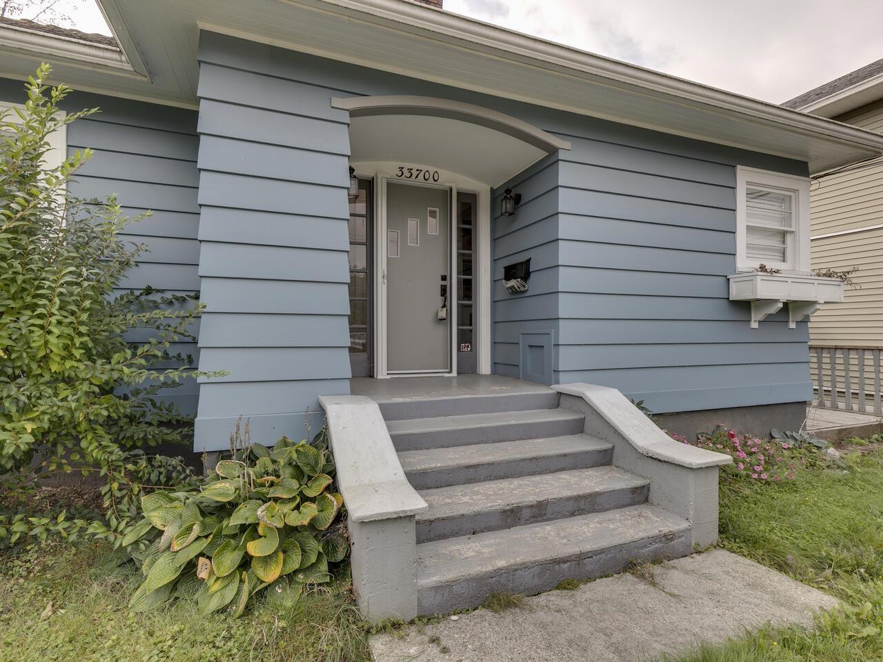 33700 3rd Avenue, Mission, British Columbia  V2V 1R2 - Photo 2 - R3061637
