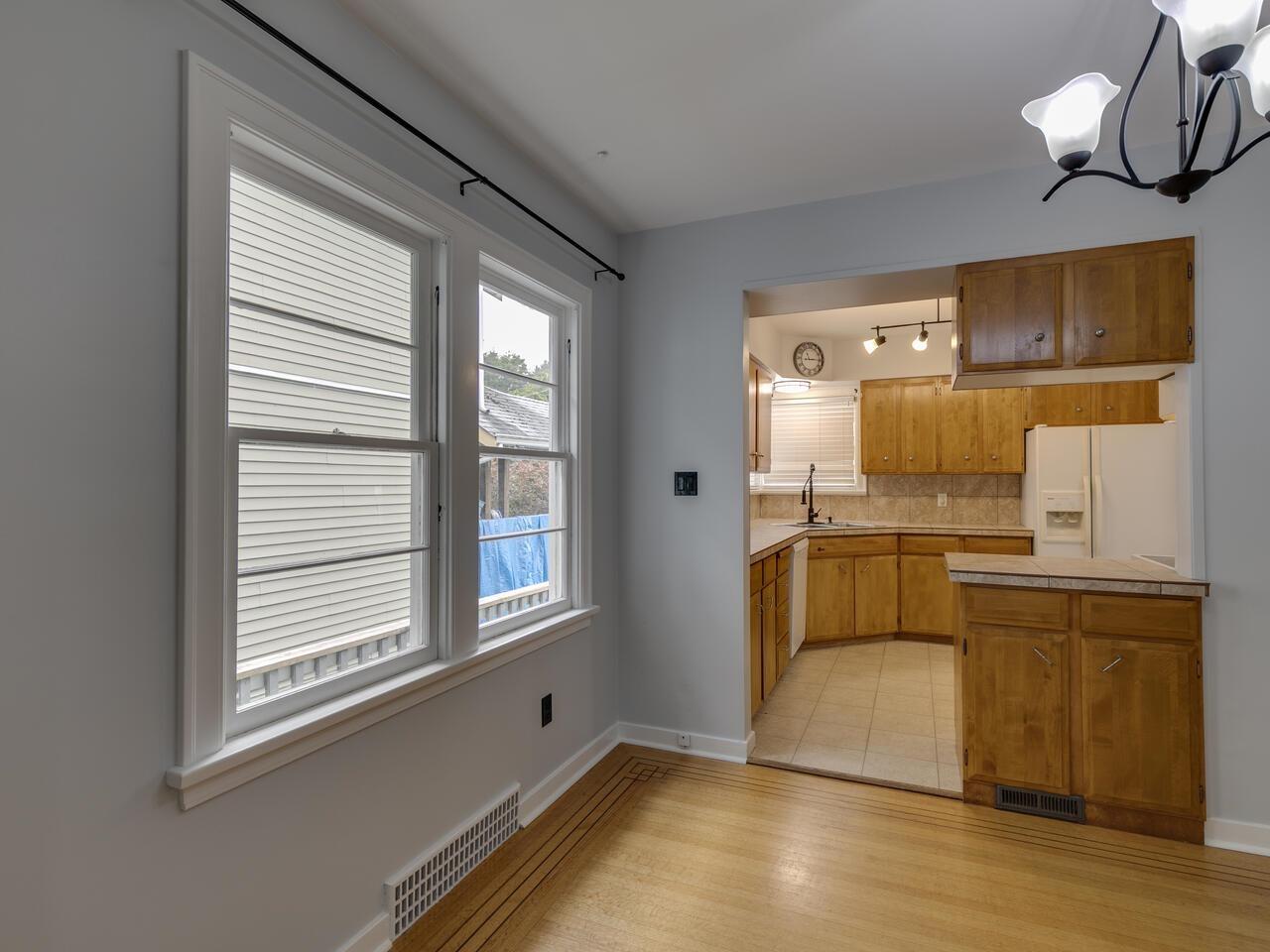 33700 3rd Avenue, Mission, British Columbia  V2V 1R2 - Photo 11 - R3061637