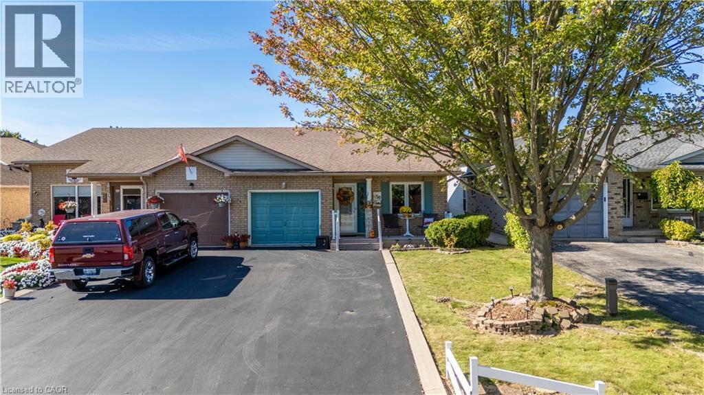50 Scottacres Boulevard, Caledonia, Ontario  N3W 2K3 - Photo 2 - 40781944