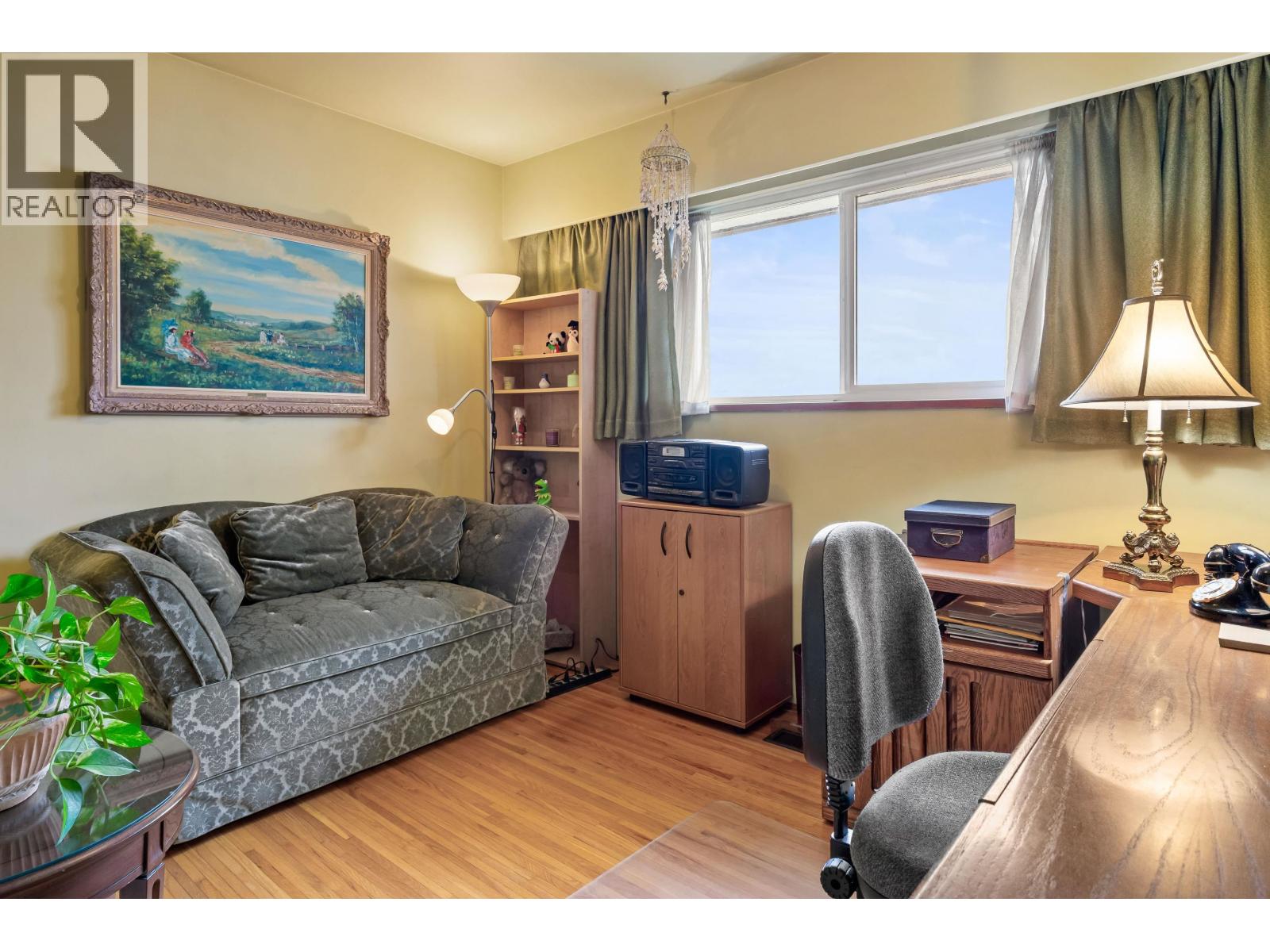 6825 Hycrest Drive, Burnaby, British Columbia  V5B 2X3 - Photo 13 - R3061015