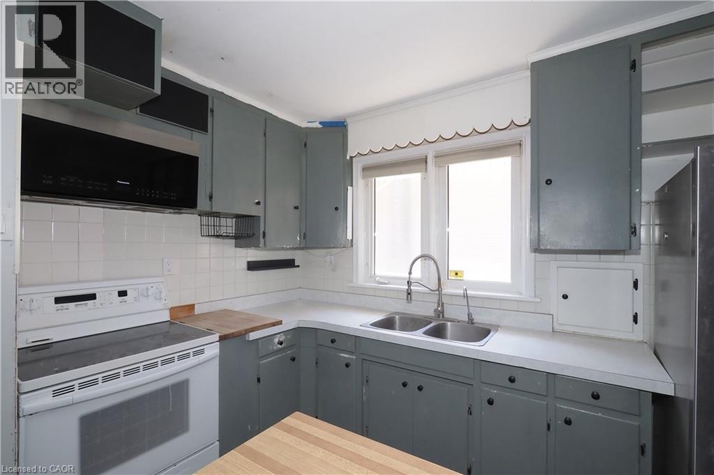 122 Boehmer Street, Kitchener, Ontario  N2H 4N5 - Photo 11 - 40744879