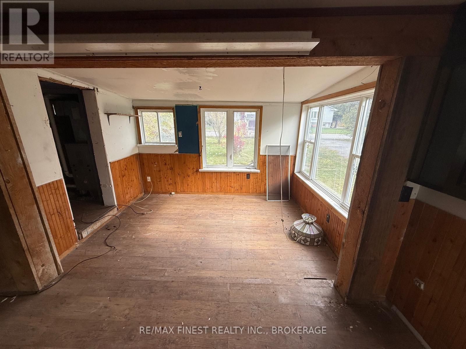 71 Factory Street, Loyalist (Odessa), Ontario  K0H 2H0 - Photo 9 - X12480759
