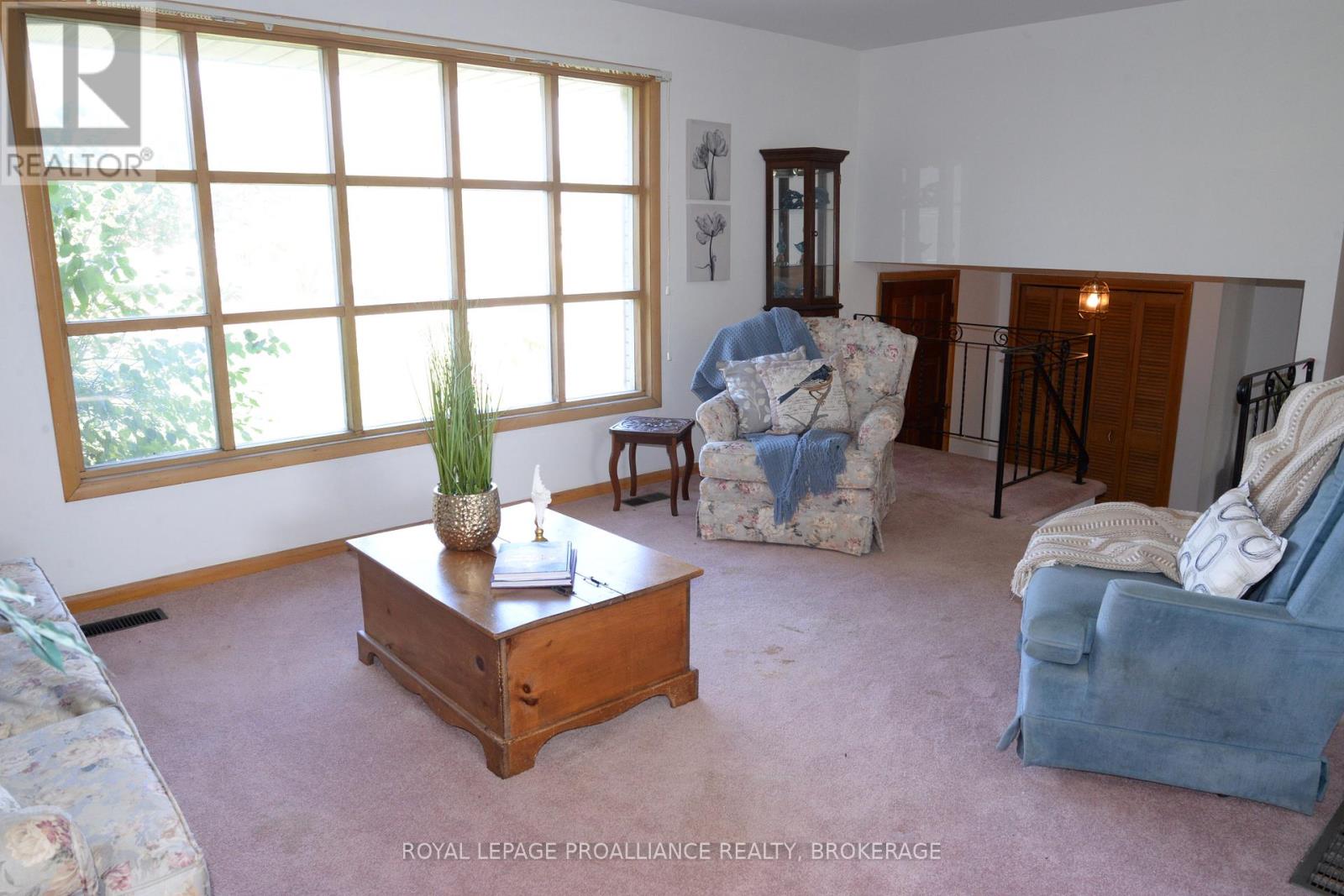 2229 Paul Boulevard N, Kingston (City North Of 401), Ontario  K7L 4V3 - Photo 12 - X12480776
