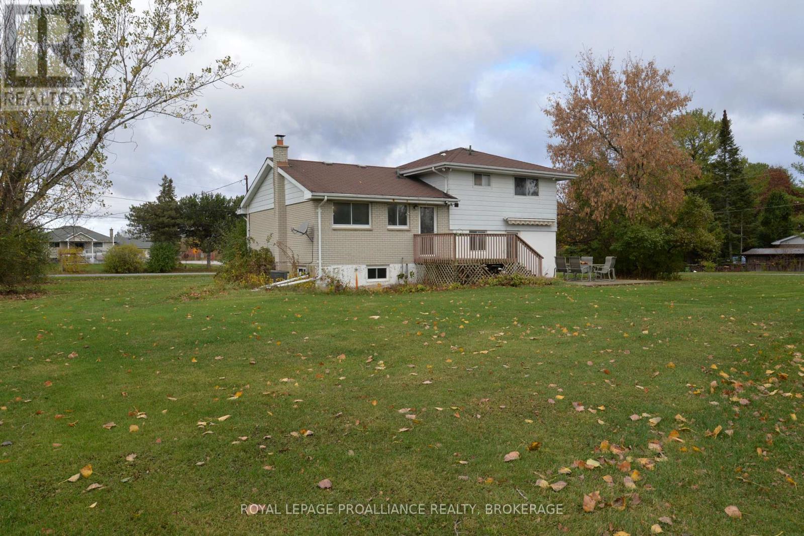 2229 Paul Boulevard N, Kingston (City North Of 401), Ontario  K7L 4V3 - Photo 32 - X12480776