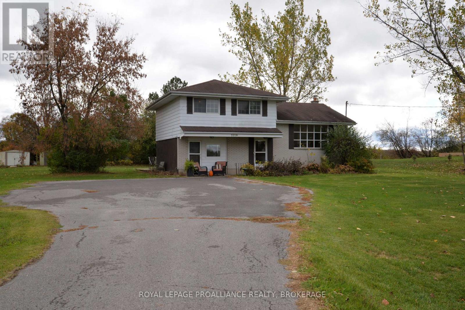 2229 Paul Boulevard N, Kingston (City North Of 401), Ontario  K7L 4V3 - Photo 4 - X12480776