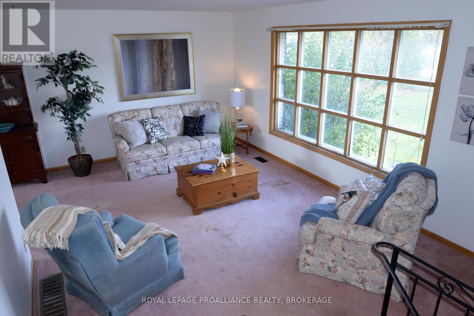 2229 Paul Boulevard N, Kingston (City North Of 401), Ontario  K7L 4V3 - Photo 8 - X12480776