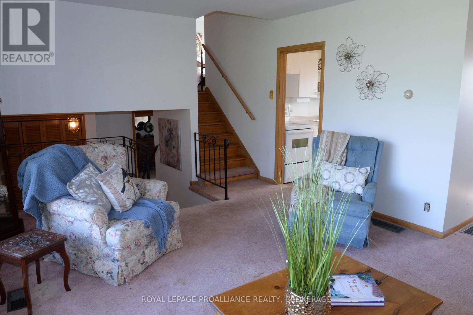 2229 Paul Boulevard N, Kingston (City North Of 401), Ontario  K7L 4V3 - Photo 9 - X12480776