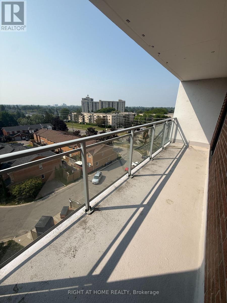 708 - 855 Wilson Road N, Oshawa, Ontario  L1G 7W6 - Photo 3 - E12480580