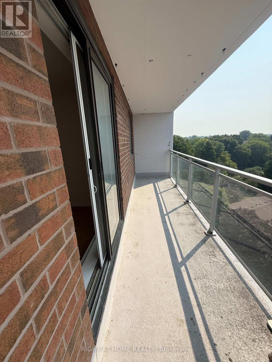 708 - 855 Wilson Road N, Oshawa, Ontario  L1G 7W6 - Photo 4 - E12480580