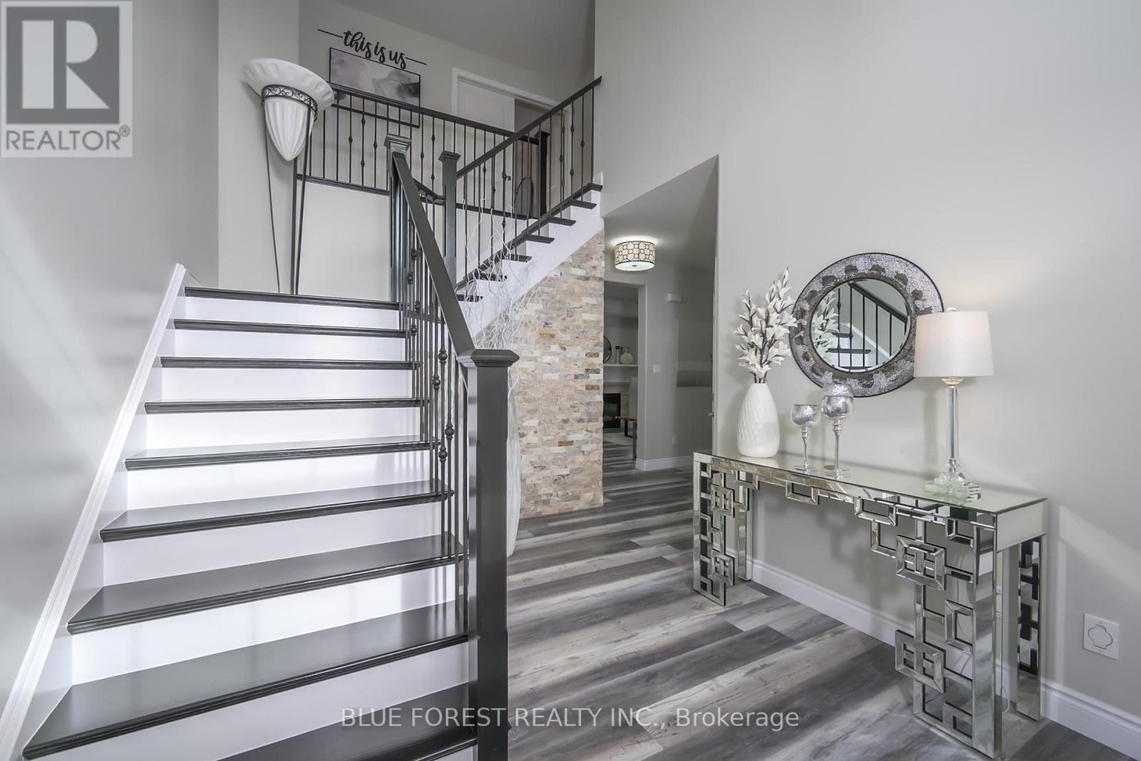 2641 Tucker Court, London North (North I), Ontario  N6G 0E2 - Photo 2 - X12480736