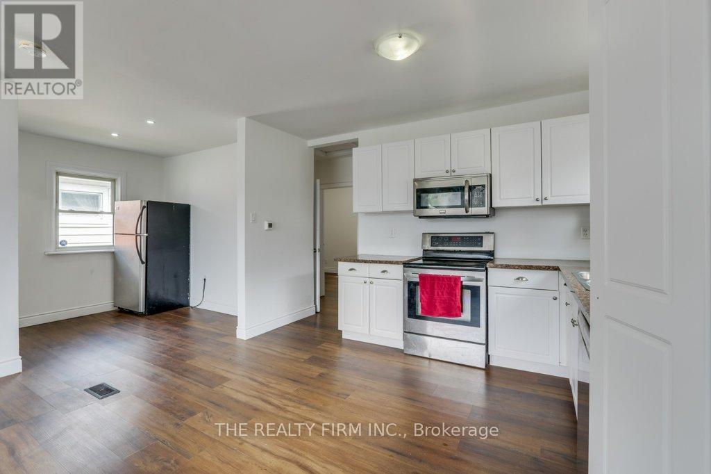 520 Highbury Avenue N, London East (East N), Ontario  N5W 4K7 - Photo 10 - X12480807