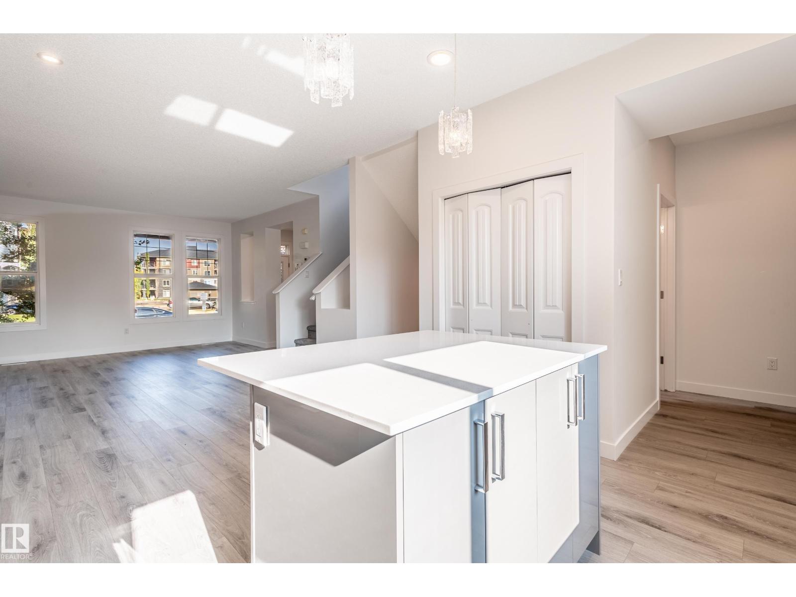 1065 Mcconachie Bv Nw, Edmonton, Alberta  T5Y 0P7 - Photo 27 - E4463372
