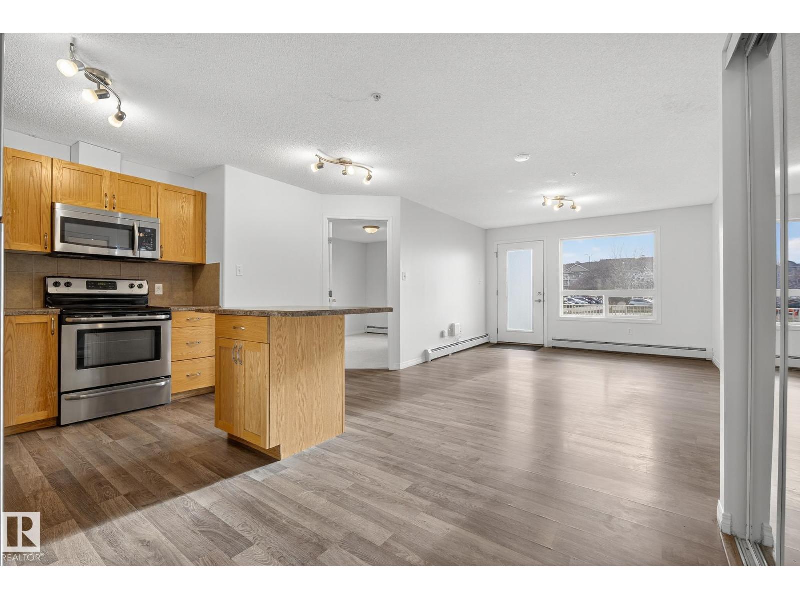 #1124 330 Clareview Station Dr Nw, Edmonton, Alberta  T5Y 0E6 - Photo 2 - E4463373