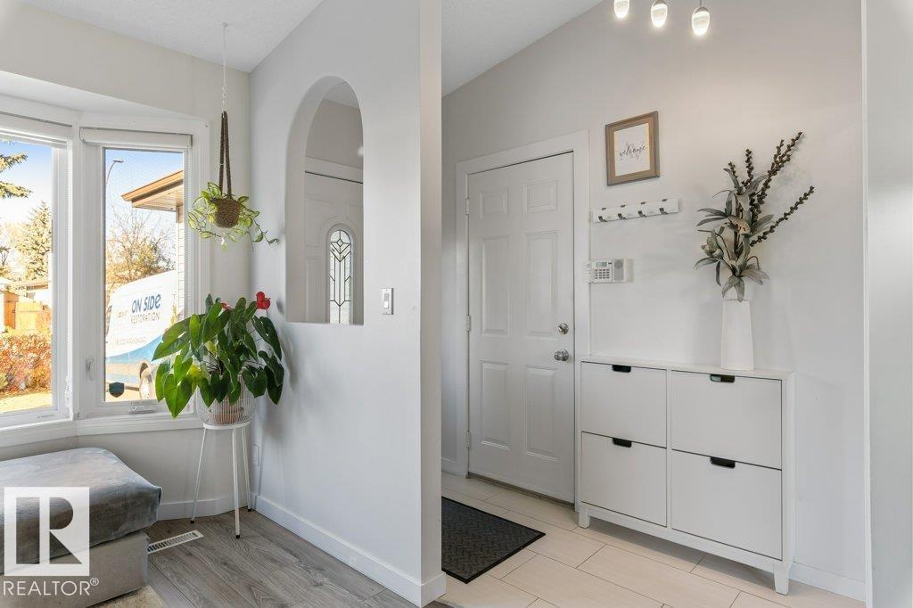 19011 73 Av Nw, Edmonton, Alberta  T5T 5G9 - Photo 3 - E4463375