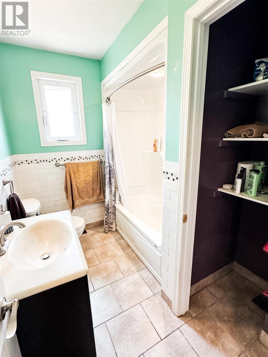 2 Elliot St, Cochenour, Ontario  P0V 1L0 - Photo 11 - TB252203