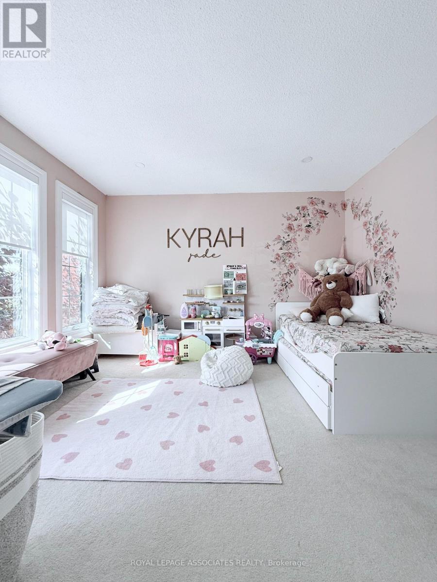 17 Leeward Drive, Brampton, Ontario  L6S 5V6 - Photo 22 - W12474424