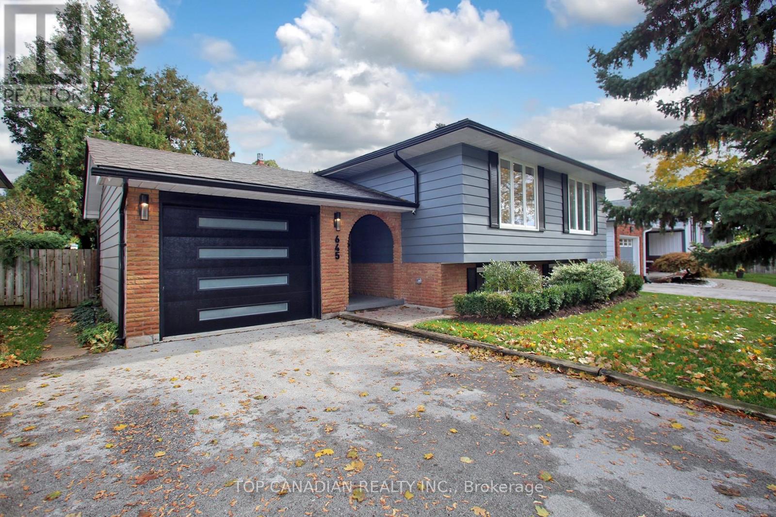 645 CASTLEGUARD CRESCENT, Burlington, Ontario