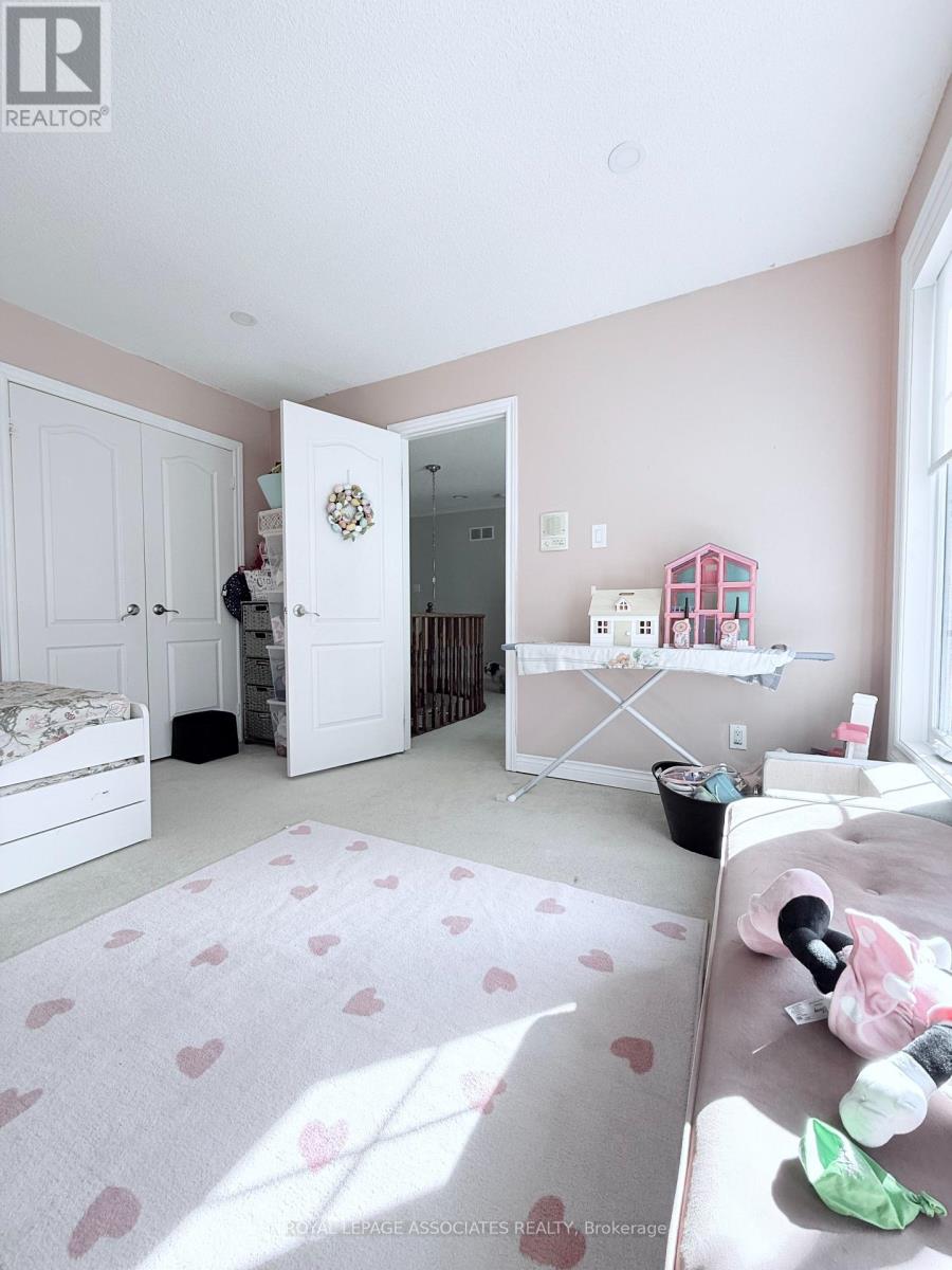 17 Leeward Drive, Brampton, Ontario  L6S 5V6 - Photo 23 - W12474424