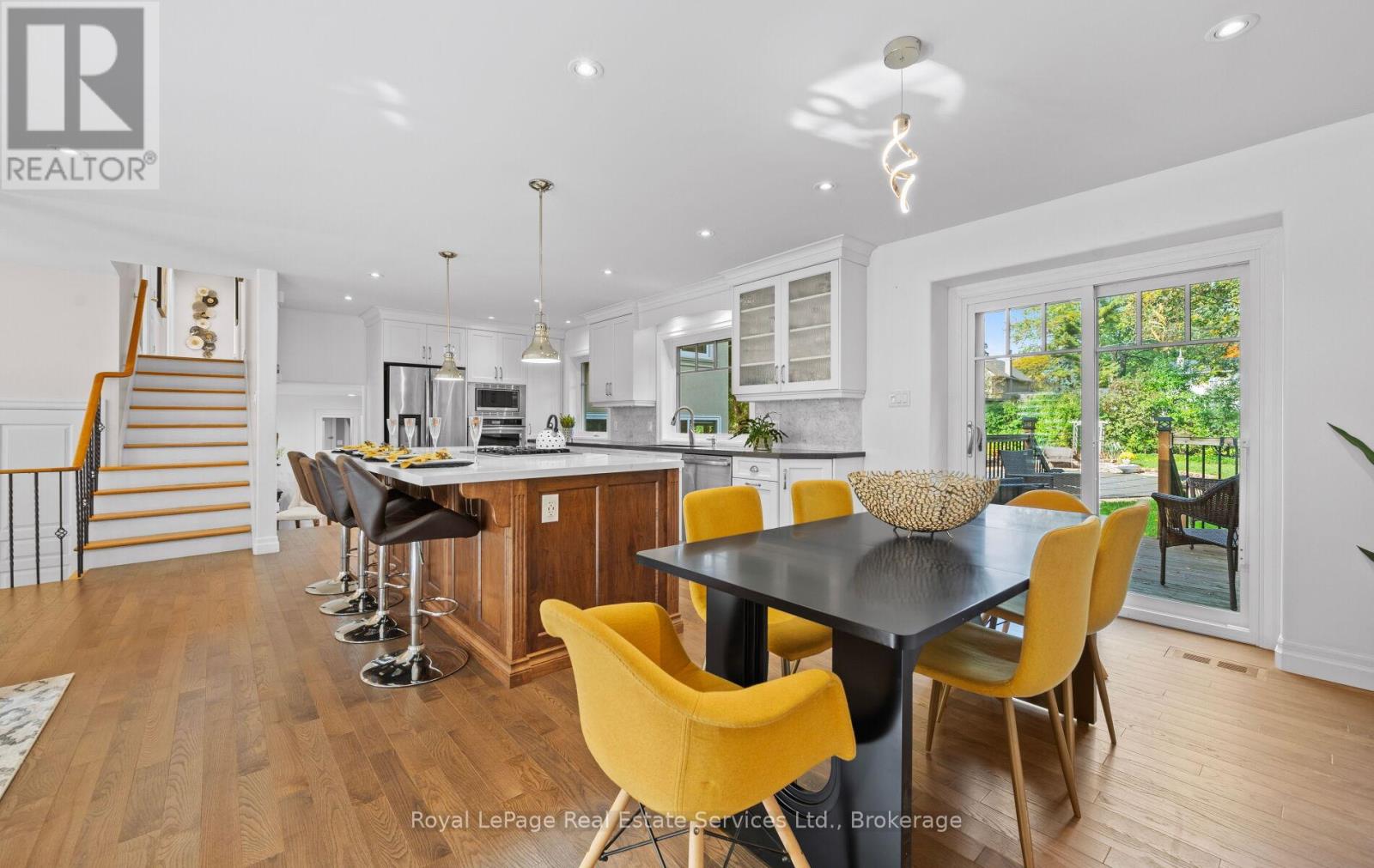 1465 Shamrock Lane, Oakville, Ontario  L6L 1R1 - Photo 11 - W12480813