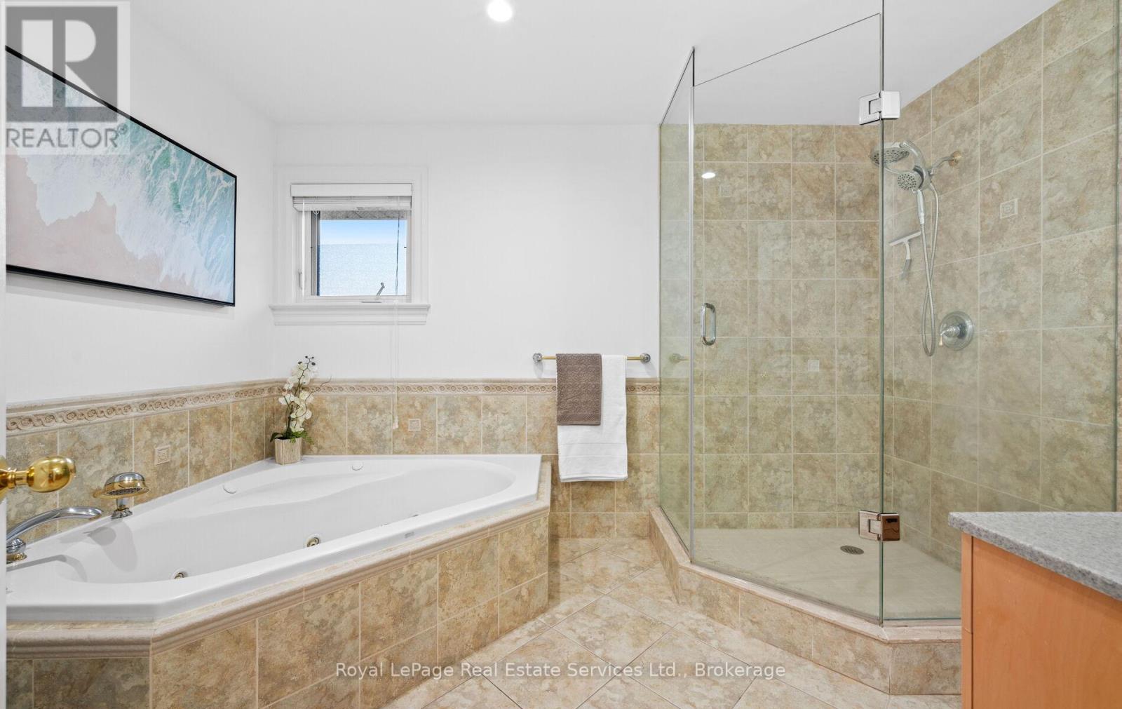 1465 Shamrock Lane, Oakville, Ontario  L6L 1R1 - Photo 22 - W12480813