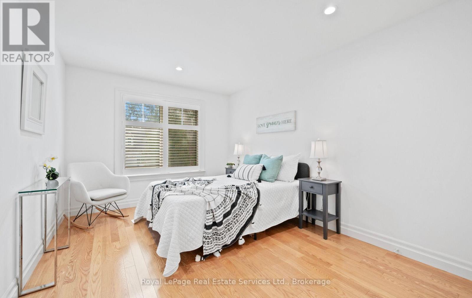 1465 Shamrock Lane, Oakville, Ontario  L6L 1R1 - Photo 25 - W12480813