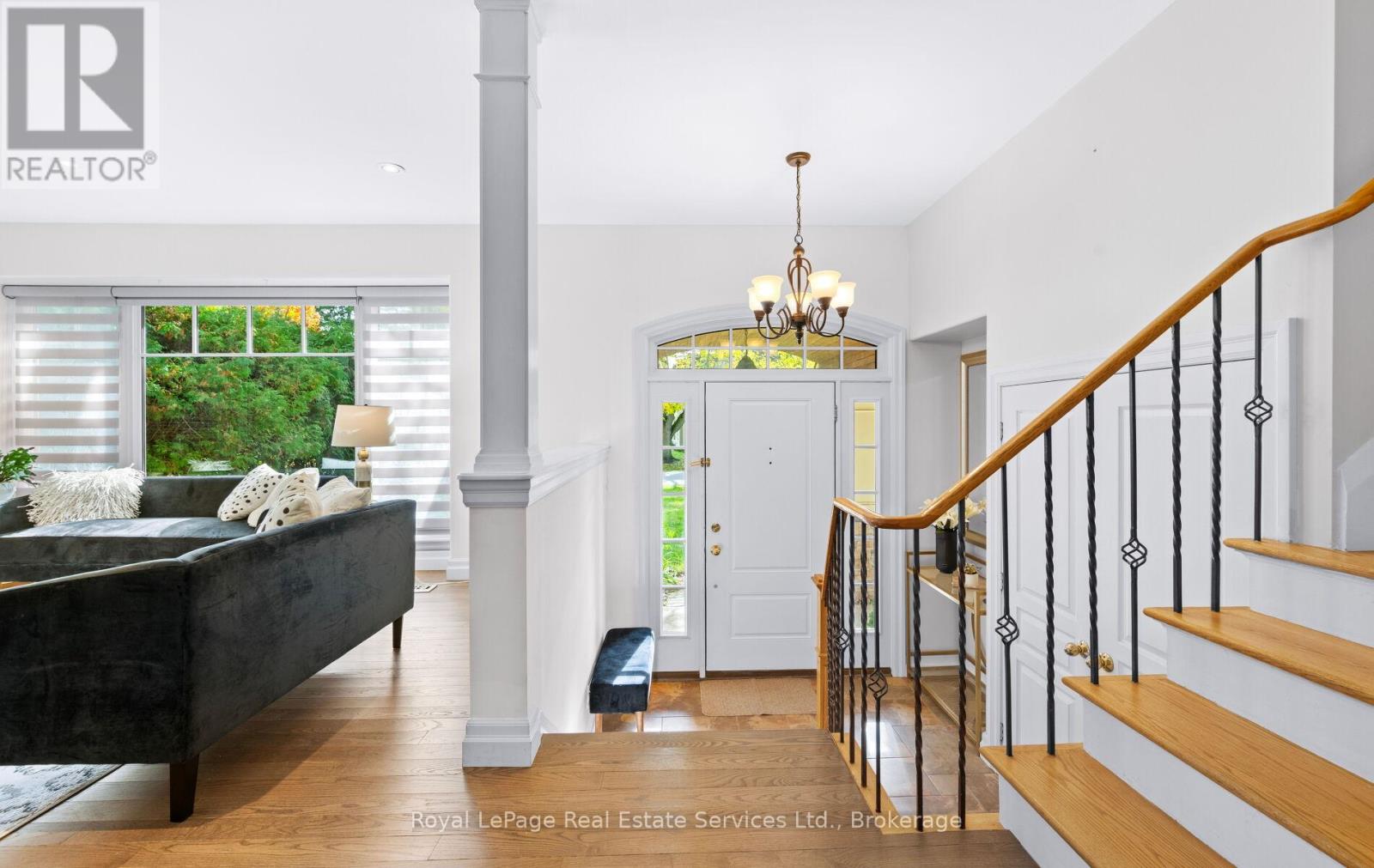 1465 Shamrock Lane, Oakville, Ontario  L6L 1R1 - Photo 6 - W12480813