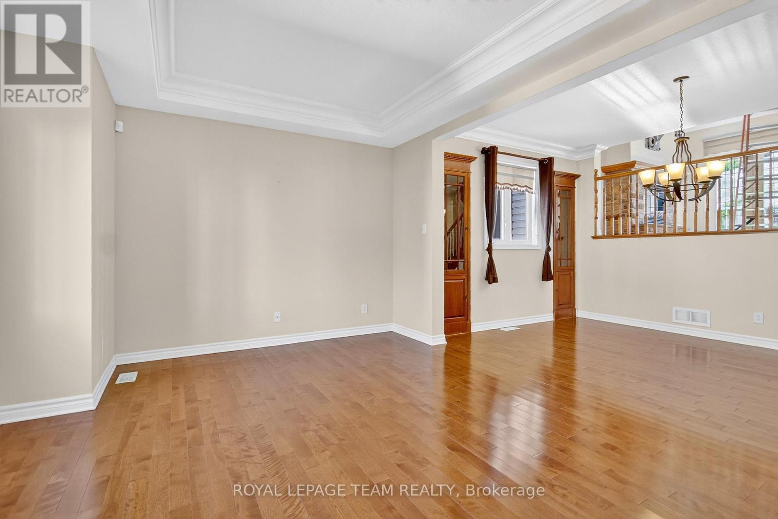 236 Kohilo Crescent, Ottawa, Ontario  K2S 0E6 - Photo 11 - X12480745