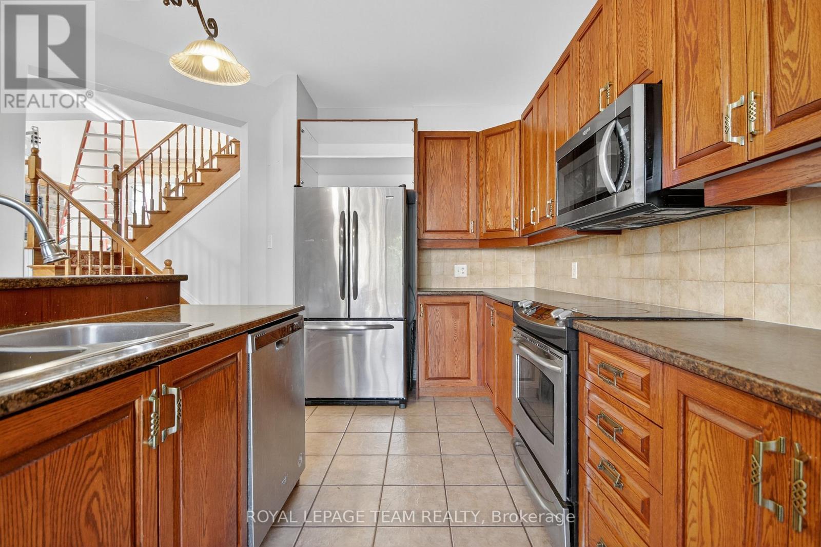 236 Kohilo Crescent, Ottawa, Ontario  K2S 0E6 - Photo 14 - X12480745